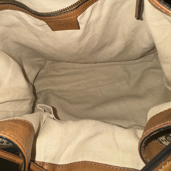 Gucci hobo drawstring, shoulder bag - Picture 3 of 6